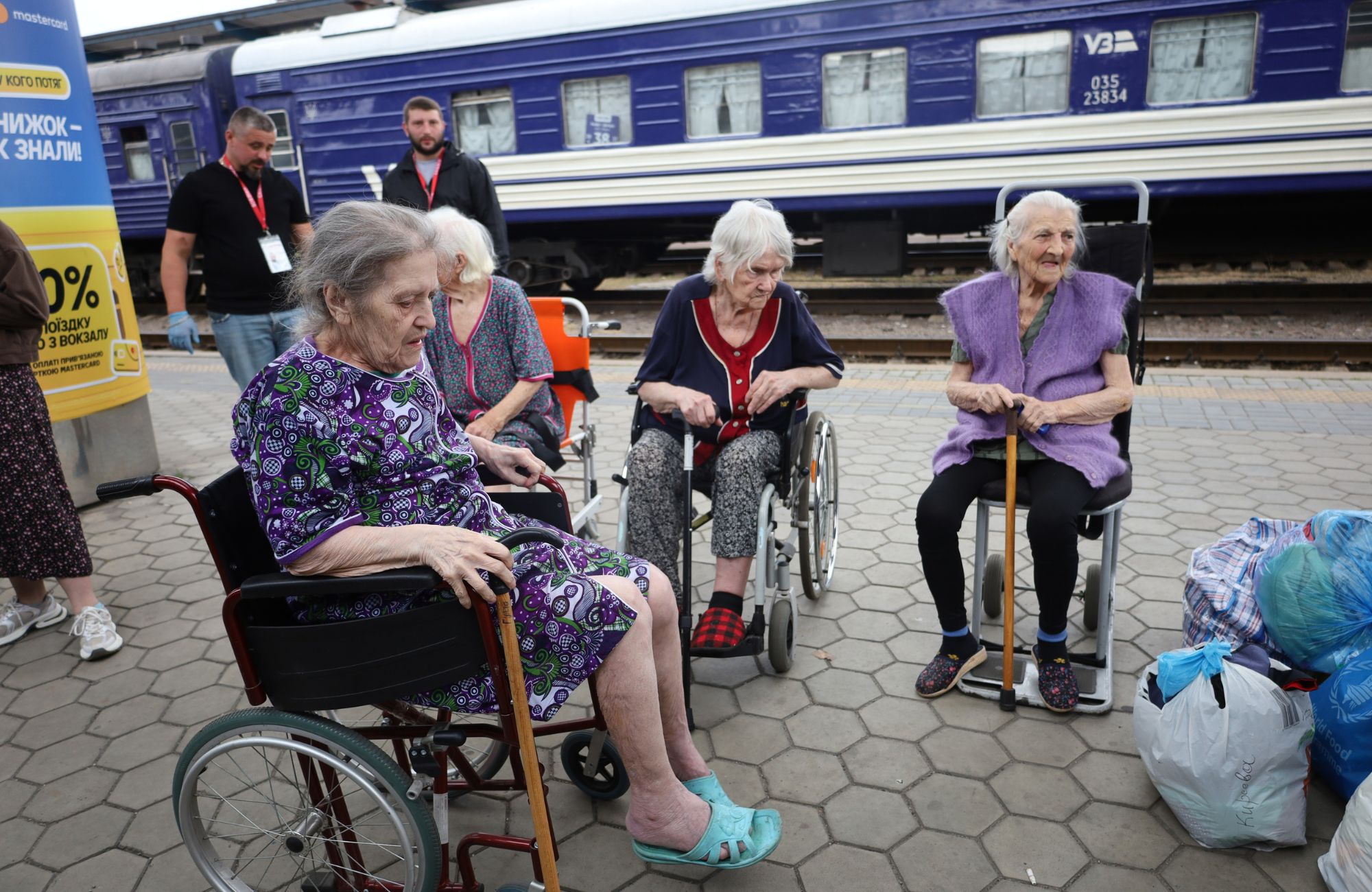278 людей знайшли прихисток після евакуації: як команда БФ «Схід SOS» допомогла пані Олександрі зі Слов’янська | БФ «Схід SOS», картинка №3