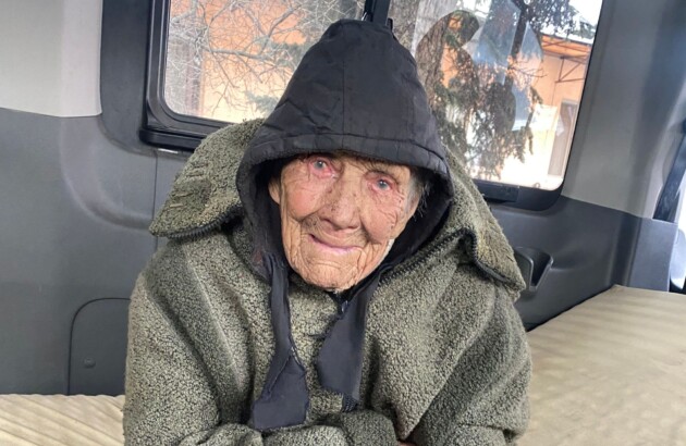 «Зволікати з виїздом було небезпечно»: як 98-річна пані Раїса залишила прифронтову Листівку і знайшла безпеку за підтримки БФ «Схід SOS»