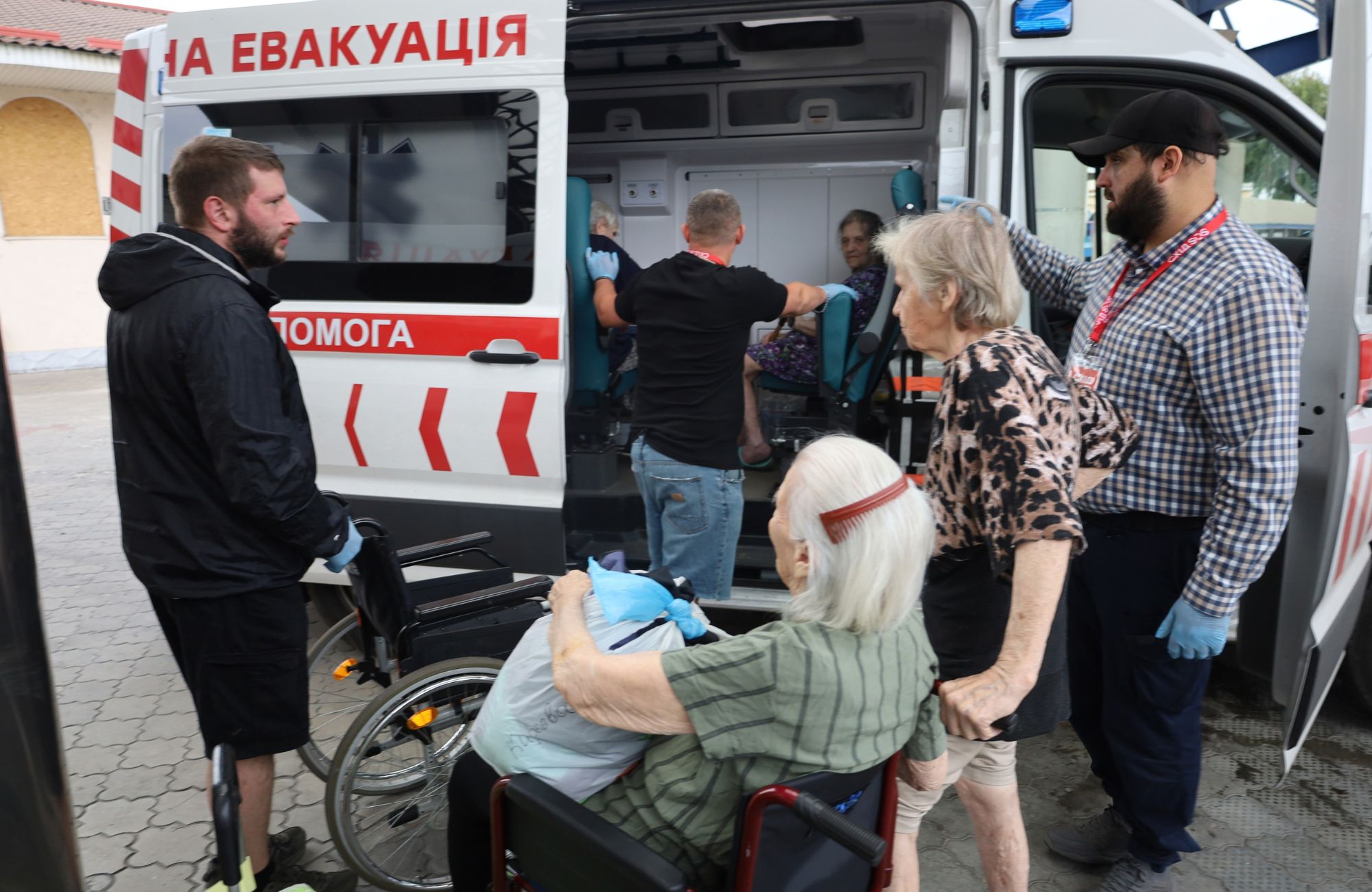 Мінсоцполітики та БФ «Схід SOS» продовжують співпрацю: понад 100 евакуйованих людей отримали послугу медсестринського догляду | БФ «Схід SOS», картинка №6