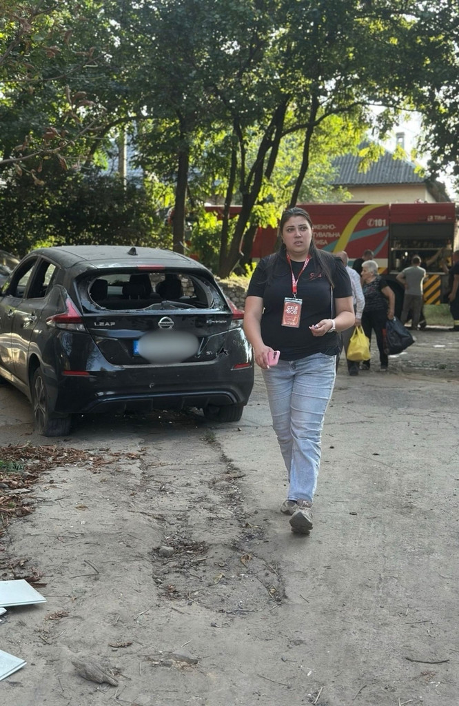 Ворожий удар по Дніпру: команда БФ «Схід SOS» підтримала постраждалих | БФ «Схід SOS», картинка №2