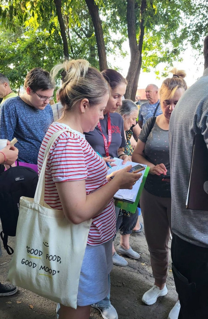 Ворожий удар по Дніпру: команда БФ «Схід SOS» підтримала постраждалих | БФ «Схід SOS», картинка №1