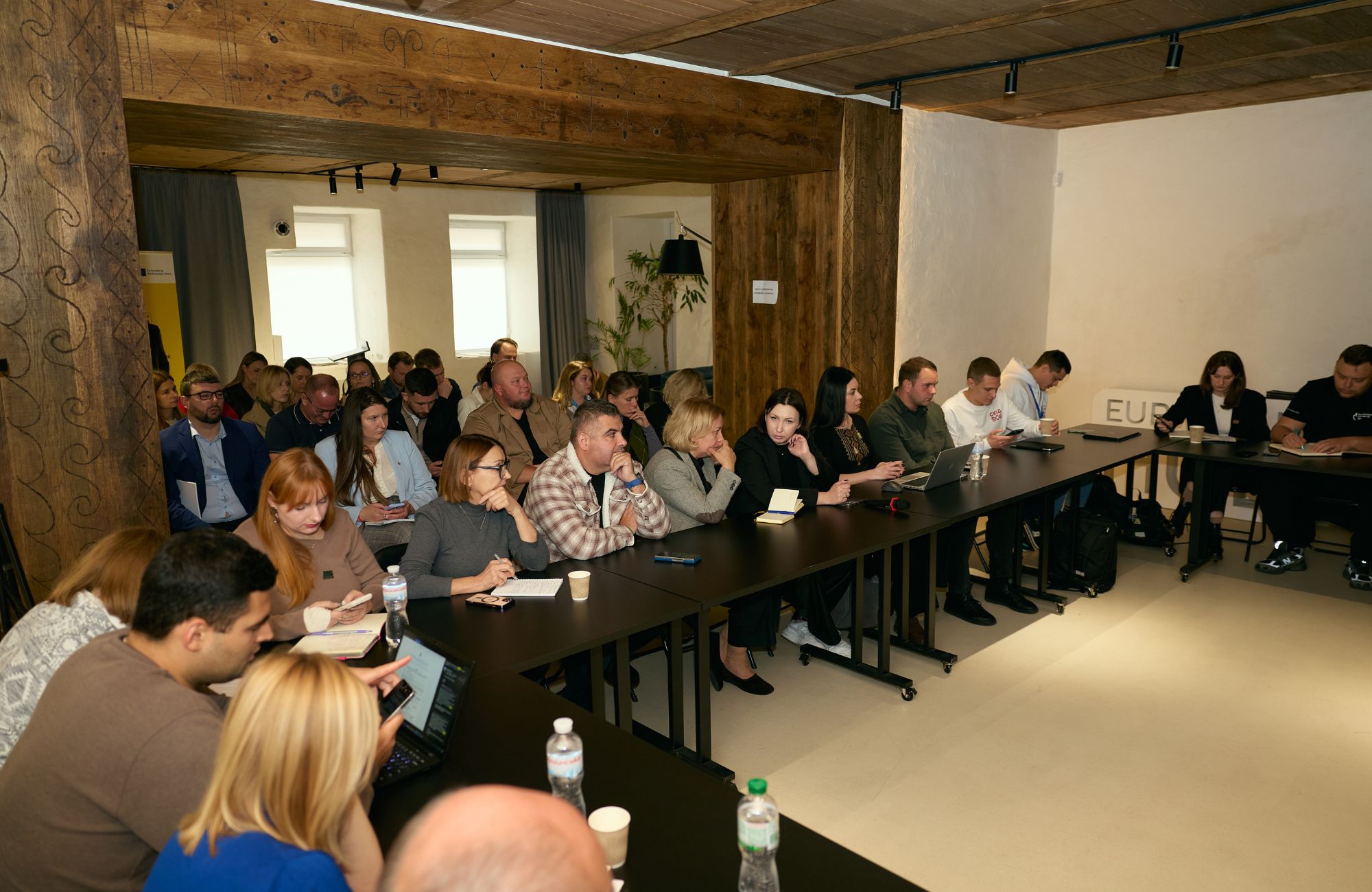 Від польового досвіду – до рішень: БФ «Схід SOS» взяв участь у зустрічі з Міністром у справах громад, територій та внутрішньо переміщених осіб | БФ «Схід SOS», картинка №3