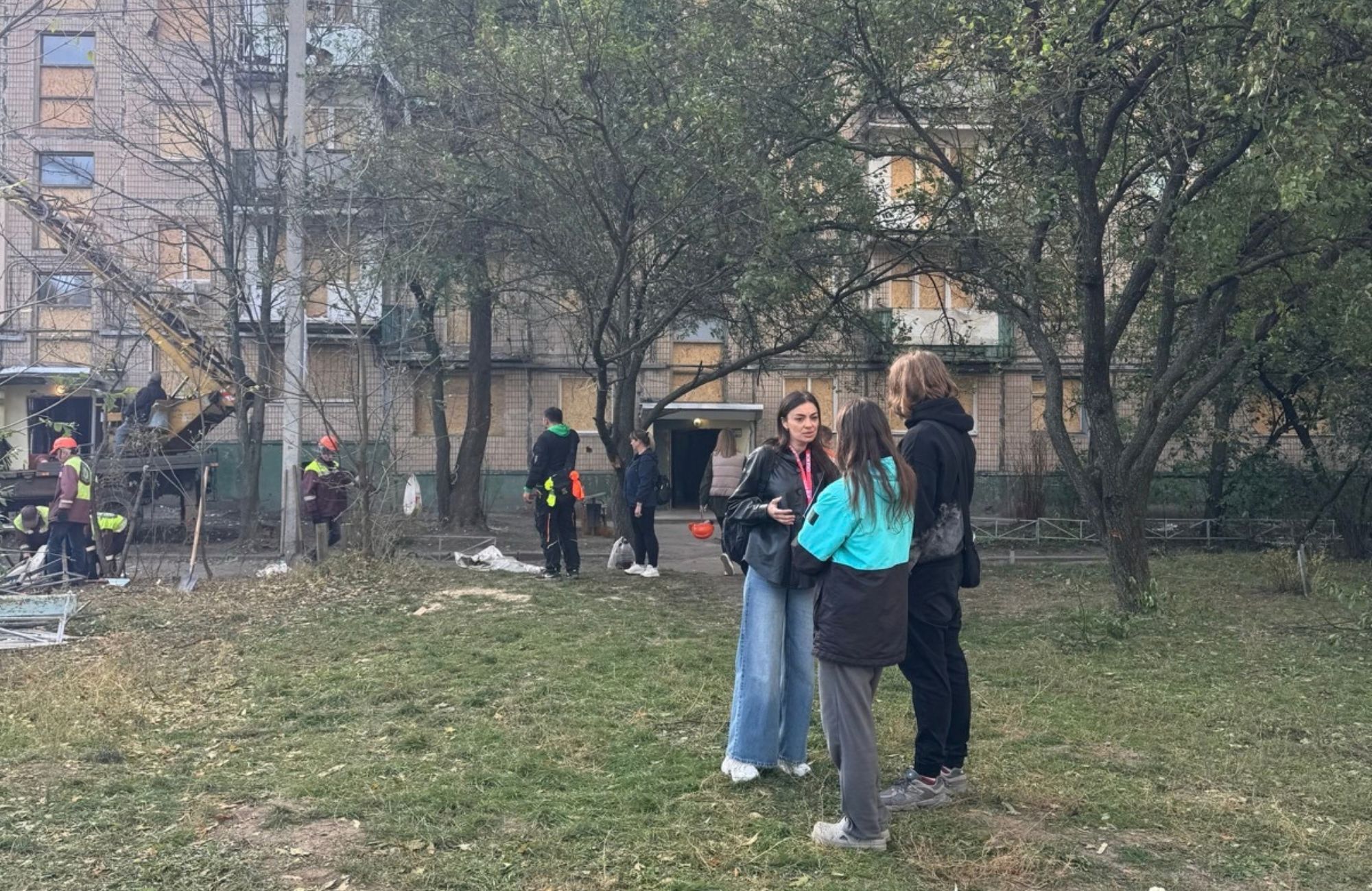 Серед постраждалих – ті, хто вже двічі пережив руйнування житла: команда БФ «Схід SOS» підтримала харків’ян після обстрілу КАБами | БФ «Схід SOS», картинка №2