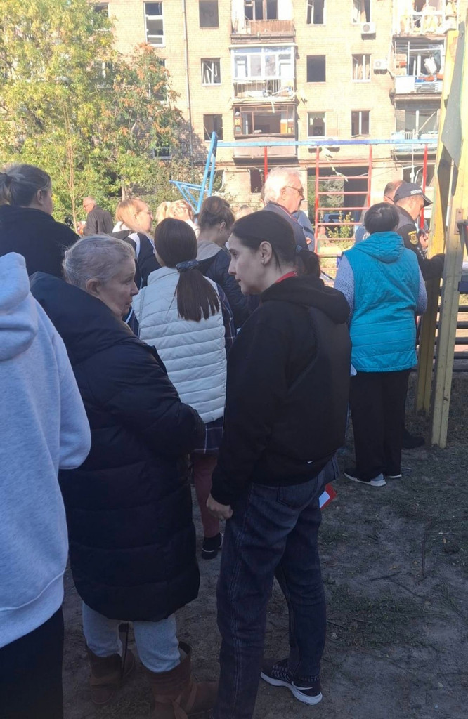 «Люди були у відчаї, адже навіть після переїзду знову опинилися в небезпеці»: команда БФ «Схід SOS» підтримала запорожців після ворожої атаки | БФ «Схід SOS», картинка №2