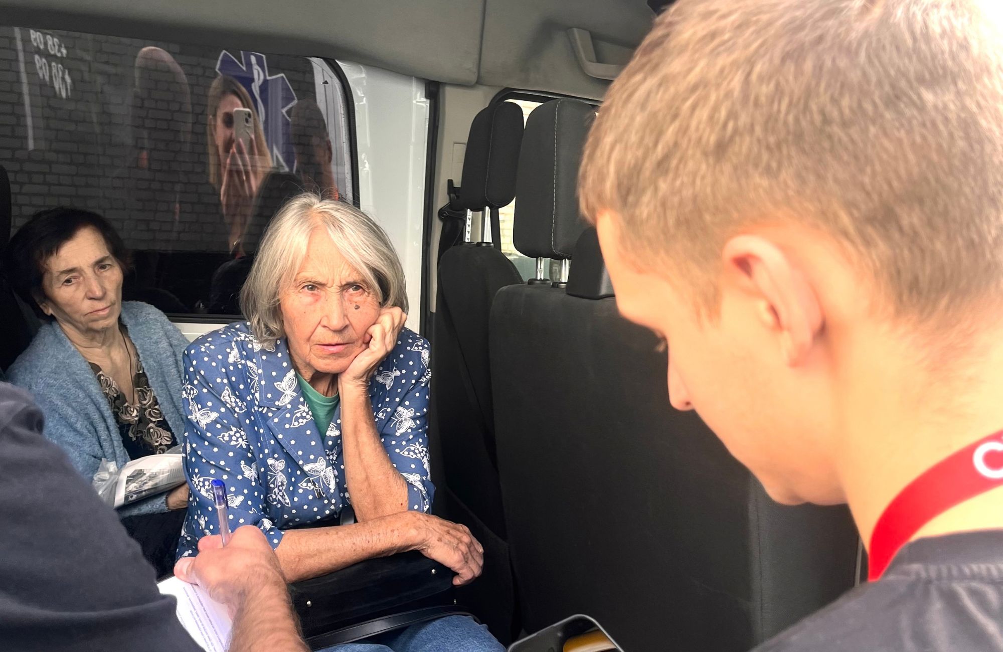 Серце рвалося додому, але війна не залишила вибору: шлях евакуації 76-річної пані Катерини з командою БФ «Схід SOS» | БФ «Схід SOS», картинка №4